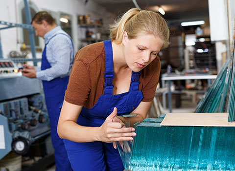 Lavorazione vetro molatura